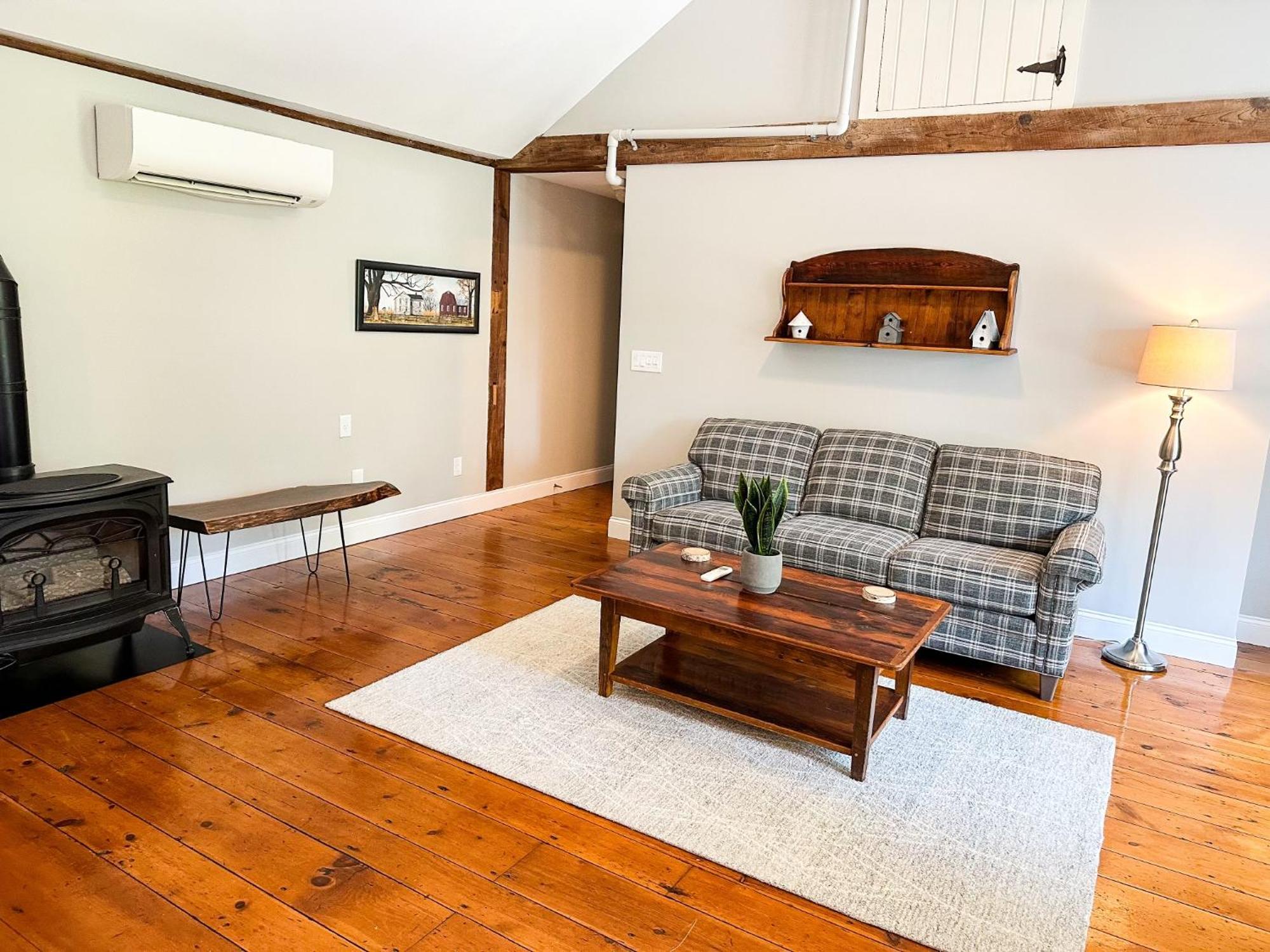 The Black Walnut Inn Amherst Exteriör bild