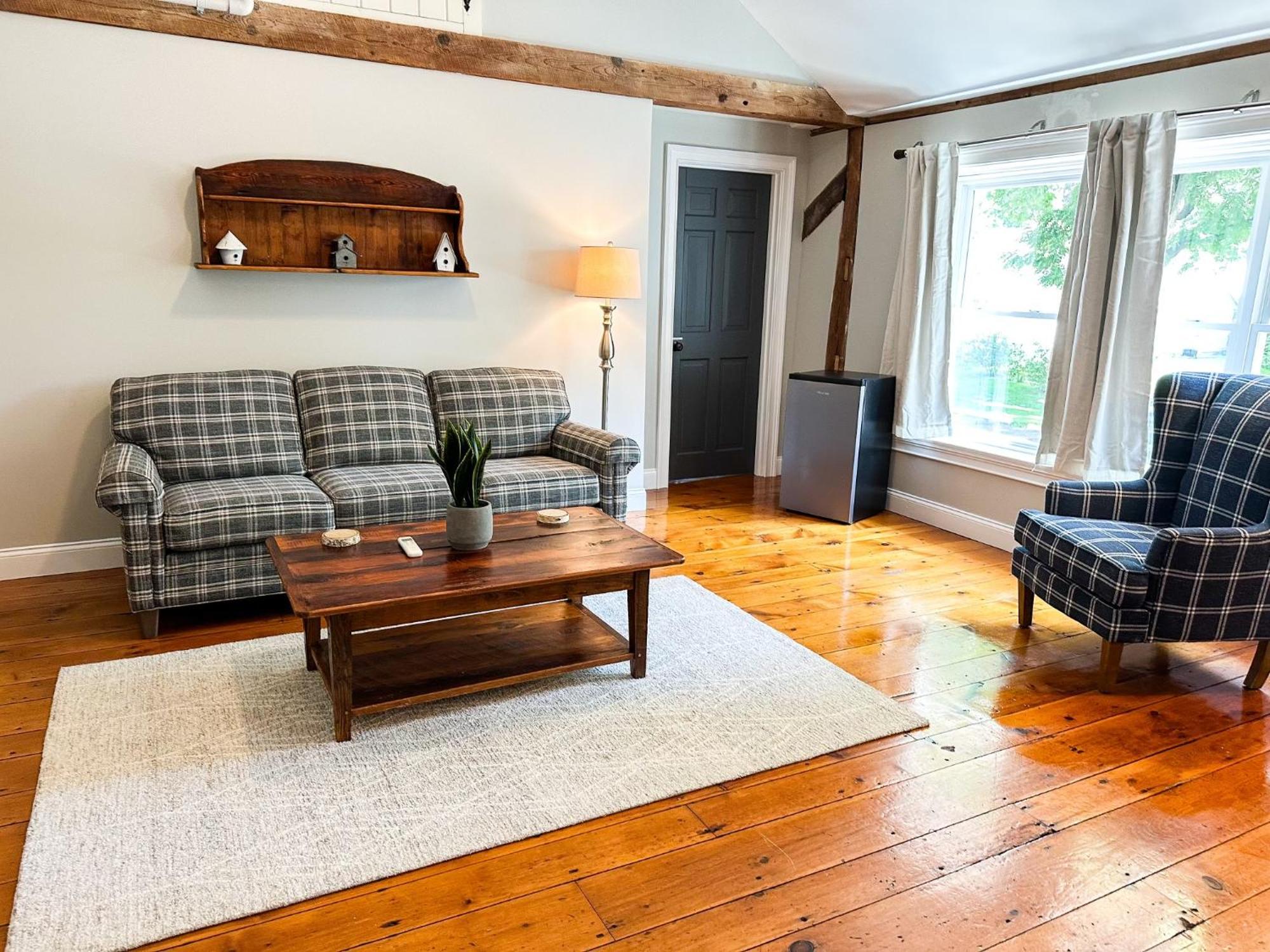The Black Walnut Inn Amherst Exteriör bild