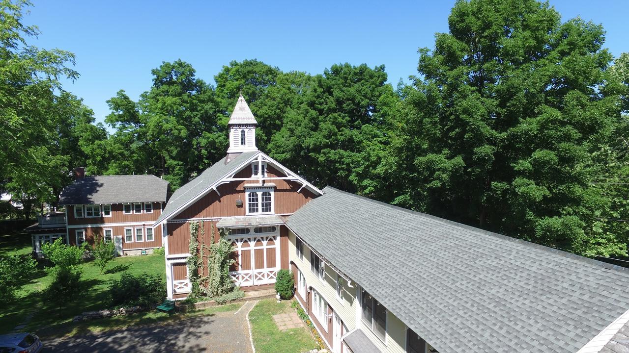 The Black Walnut Inn Amherst Exteriör bild